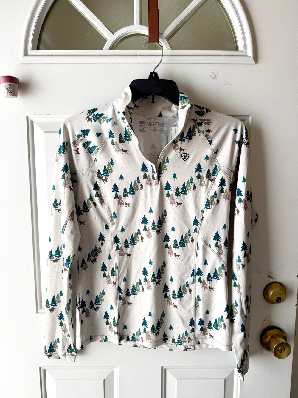 NWT Ariat Off-White LDS MD Long-Sleeve 1/4 Zip Shirt wTeal Forest Horse Print